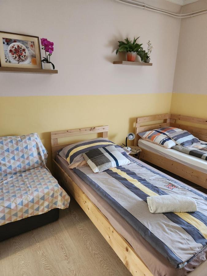 Orsi Apartman / Vendeghaz Кечкемет Экстерьер фото
